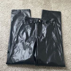 Black leather pants size women’s medium finesse